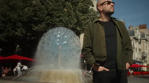 Kyan Khojandi n'oublie pas Reims