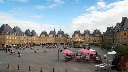 La place Ducale rendue aux piétons 