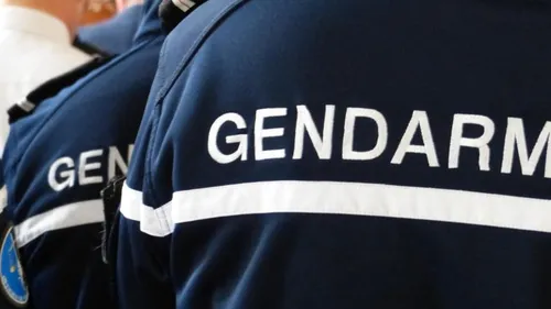 Des gendarmes sauvent une femme de l'incendie de sa maison