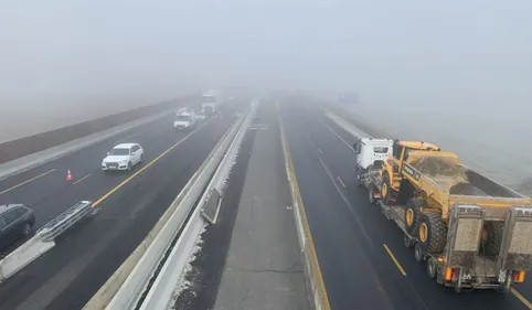 Des pierres jetées d’un pont sur l’A61 à Carcassonne : un homme...