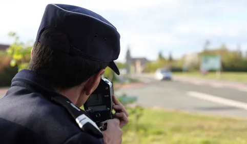 Ariège : Flashé à 145 km/h sur une départementale, son permis lui a...