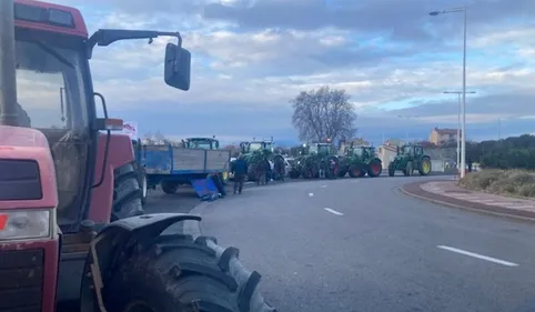 Des actions coup de poing des agriculteurs de l'Aude et des...