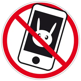 Ils chassent un Pokemon... dans la gendarmerie