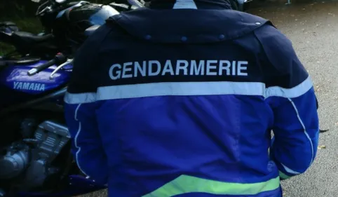 Près de Toulouse, il ouvre sa porte et se fait poignarder 