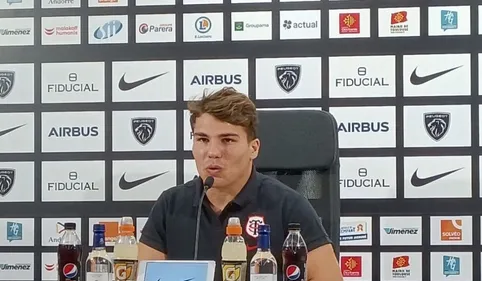 C'est officiel : Antoine Dupont élu meilleur joueur du monde