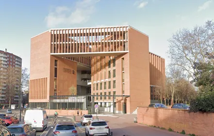 Toulouse : Un professeur suspendu pour des propos polémiques sur le...