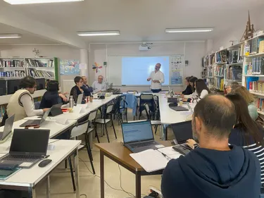 TARN: professeurs et élèves formés à l'IA au collège-lycée Jeanne...