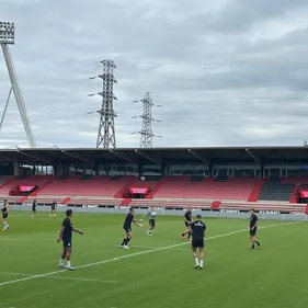 Toulouse, Toulon, Pau et Bayonne pour confirmer à domicile...