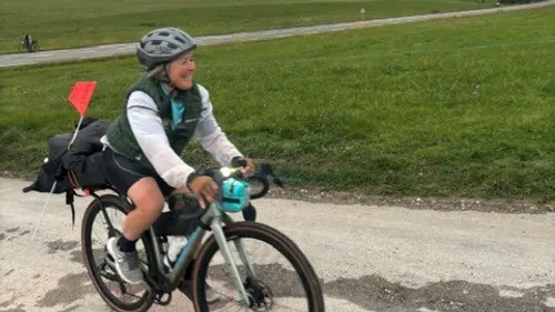 À vélo pour l’épicerie locale : Christelle Record, l’Ariégeoise qui...