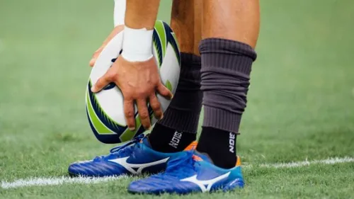 Une entreprise marseillaise lance un ballon du rugby recyclé et...