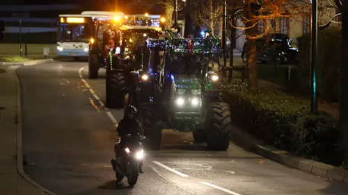 Mobilisation agricole : les tracteurs bretons et ligériens...