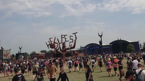 HELLFEST 2025 : bilan d'une 18e édition qui a enflammé la terre de...