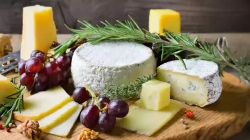 Fromages contaminés : plus de 40 lots rappelés en urgence