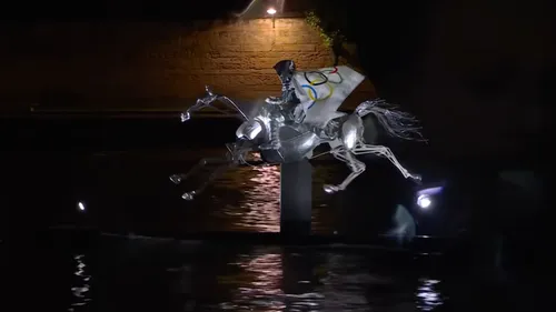 Nantes : Zeus, le cheval des JO, clôturera sa tournée place Graslin...