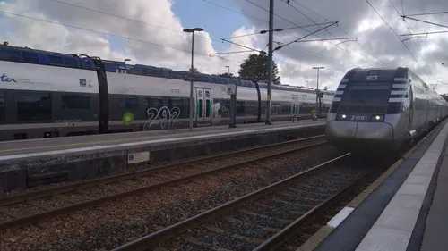 Inondations : décrue amorcée, reprise du trafic ferroviaire... le...