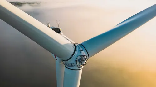 Éoliennes en mer : la révolte gronde sur les côtes bretonnes et...