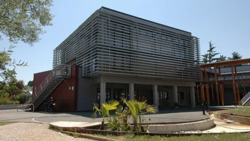 Nouvelle attaque au couteau en France : un lycée d’Antibes frappé...