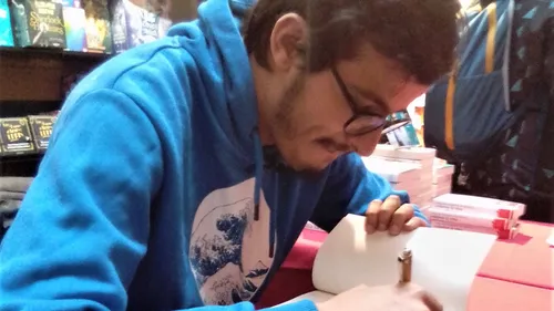 Argelès-sur-Mer / Auteurs à la plage : le champion des 12 coups de...