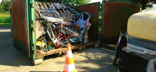 Un obus dans une déchetterie dans l'Aube