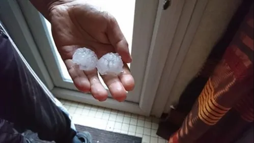 Une violente averse de grêle