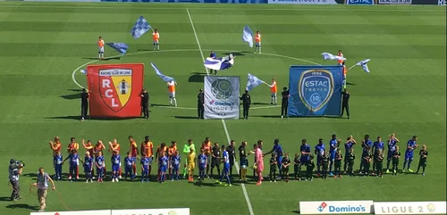 Enfin la première à la maison!