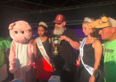 Passation de pouvoir à la Fête du cochon