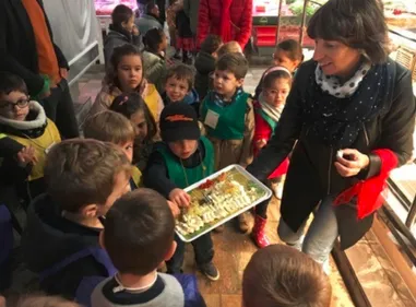 Les enfants fans de la semaine du goût.