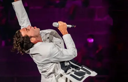 MIKA ORGANISE UN CONCERT CARITATIF