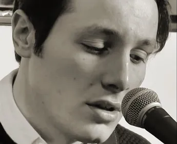 VIANNEY PROLONGE SA TOURNÉE