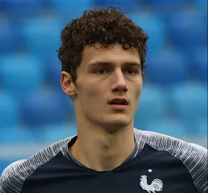 BENJAMIN PAVARD À NOUVEAU EN COUPLE AVEC UNE MISS ?