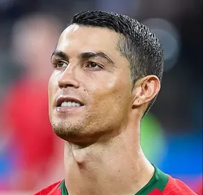 CRISTIANO RONALDO RÉVÈLE SA TECHNIQUE POUR ÊTRE TOUJOURS EN FORME