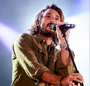 QUEL ARTISTE FRANÇAIS VIENT DE DEVENIR PAPA ?