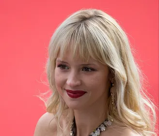 ANGÈLE LANCE UNE TOMBOLA SOLIDAIRE