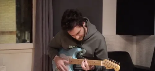 Amir : son message émouvant après la mort d’un fan de 11 ans qui...