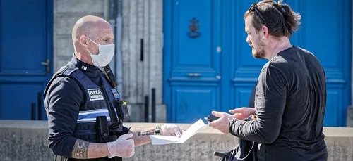 Contrôles au faciès : l'Etat visé par une action de groupe, une...