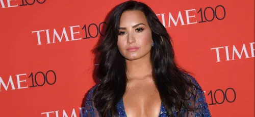 Demi Lovato : sa pool-party sexy et délirante pour le clip ‘’Sorry...