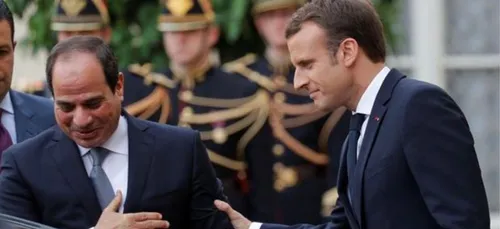 Emmanuel Macron chez Abdel Fattah al-Sissi au Caire, dimanche 27...