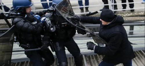 L'ancien boxeur, Christophe Dettinger  condamné à un an de prison...