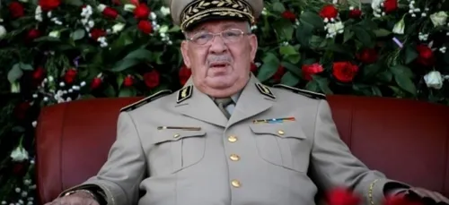 Algérie : Le général Ahmed Gaïd Salah déclare "L'armée garante de...