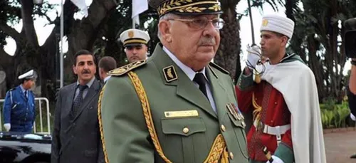 Coup de tonnerre: l’armée algérienne lâche Bouteflika et demande sa...