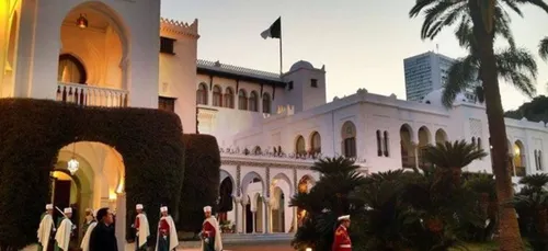 Algérie : la présidence vient de rendre public la composition du...