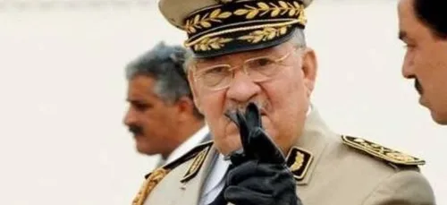 Algérie :  Gaïd Salah évoque les affaires de corruption, il parle...