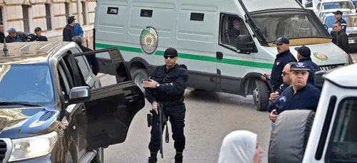 Algérie : De lourdes peines de prison ont été prononcées par Le...