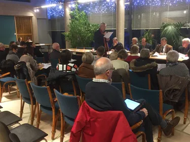 43 élus sur 136 au dernier Conseil Municipal de Vire Normandie