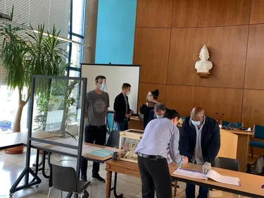 Municipales 2020 : faible participation à la mi-journée