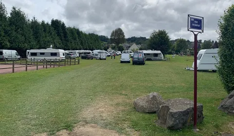 un 3ème camp sauvage de gens du voyage à Vire !