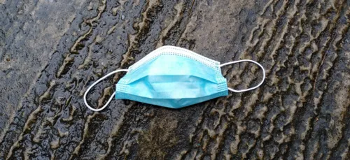 Locminé transforme les masques en fourniture scolaire