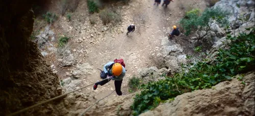 Insolite : gravir le Pic Saint-Loup par sa face nord en randonnée...