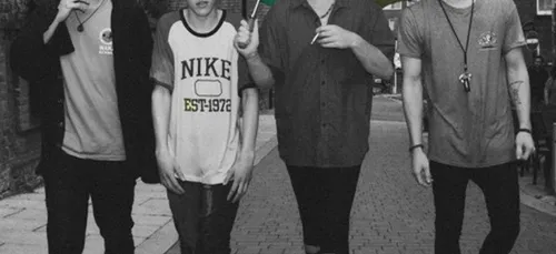 #Rip : Cinq membres du groupe Viola Beach tués dans un accident de...