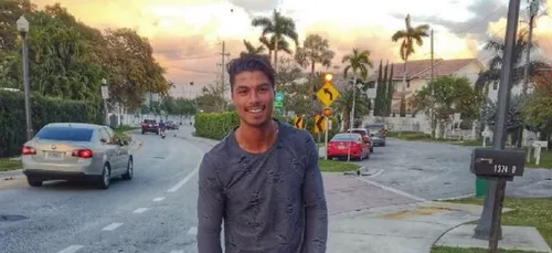 Les Anges 9: pour Haneia, Carl serait "un chien dalleux" !